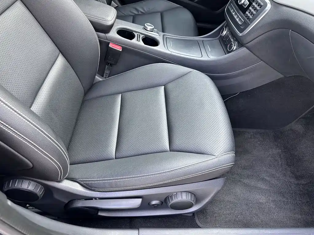 Mercedes-Benz GLA 2015 — фото 9