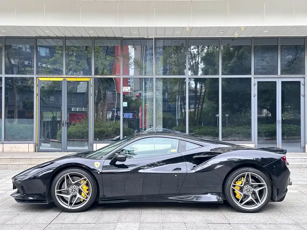Ferrari F8 2021 — фото 4