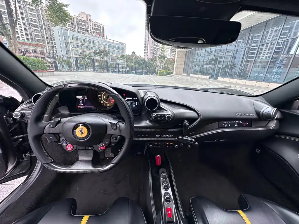 Ferrari F8 2021 — фото 7