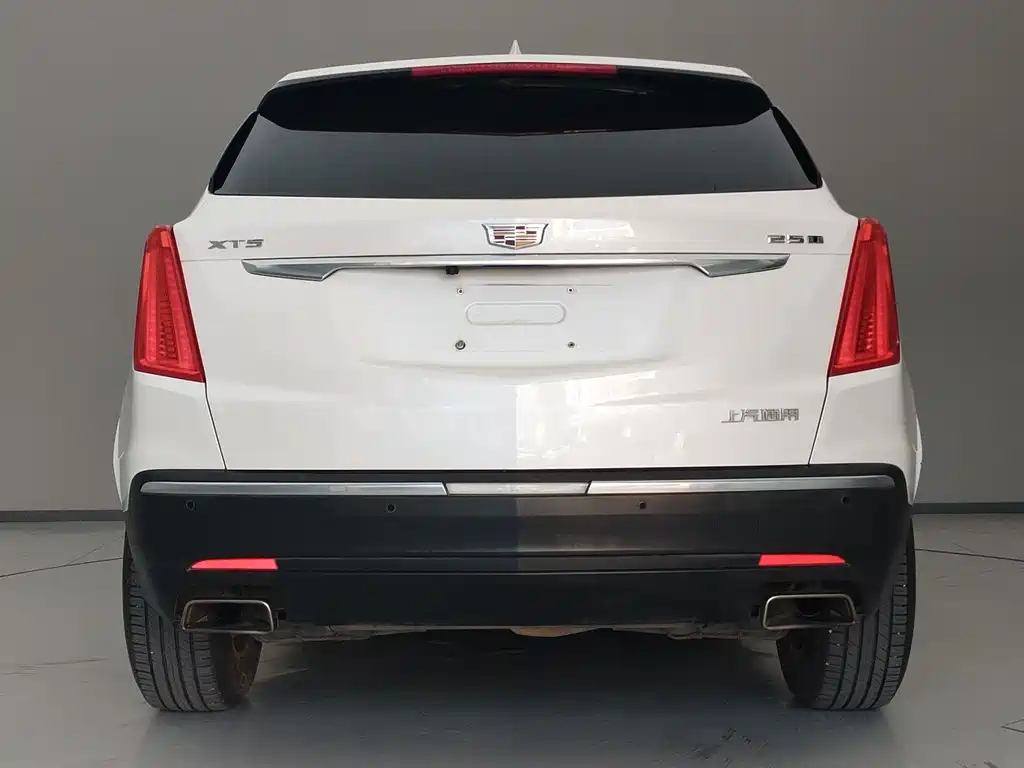 Cadillac XT5 2016 — фото 6