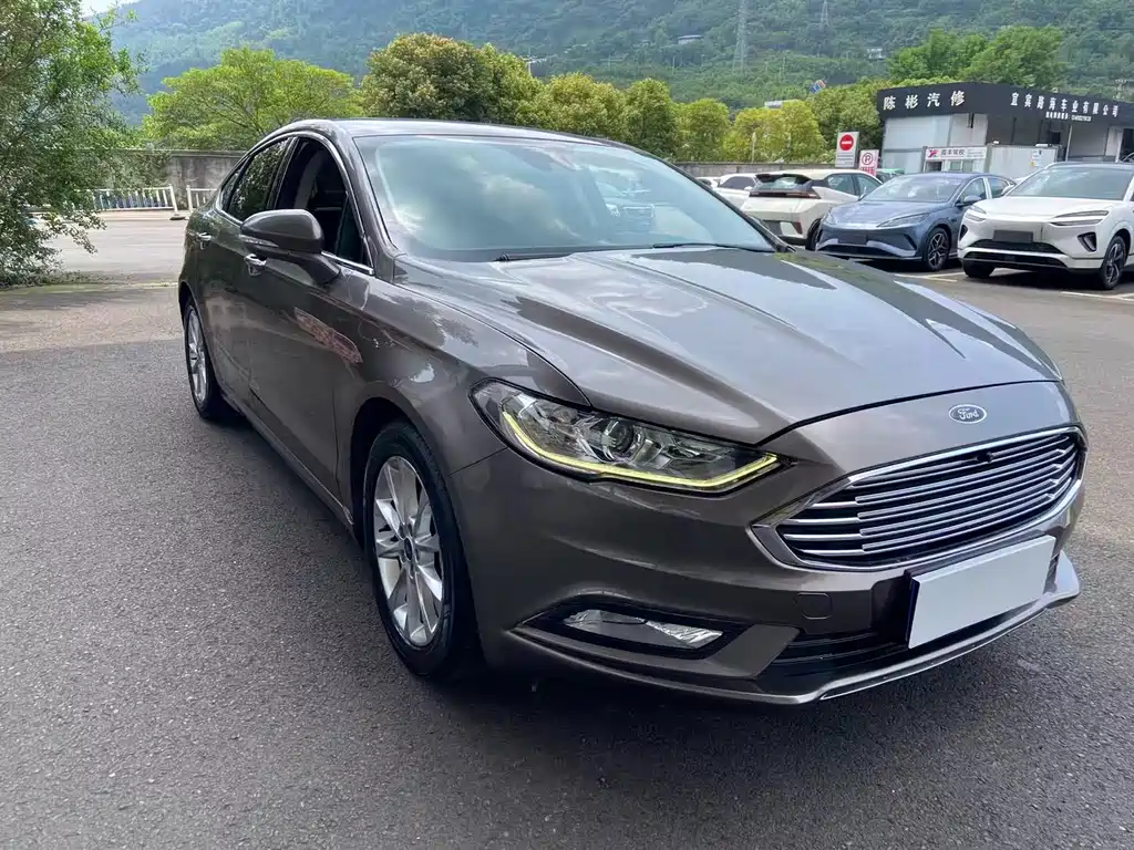 Ford Mondeo 2017 — фото 3