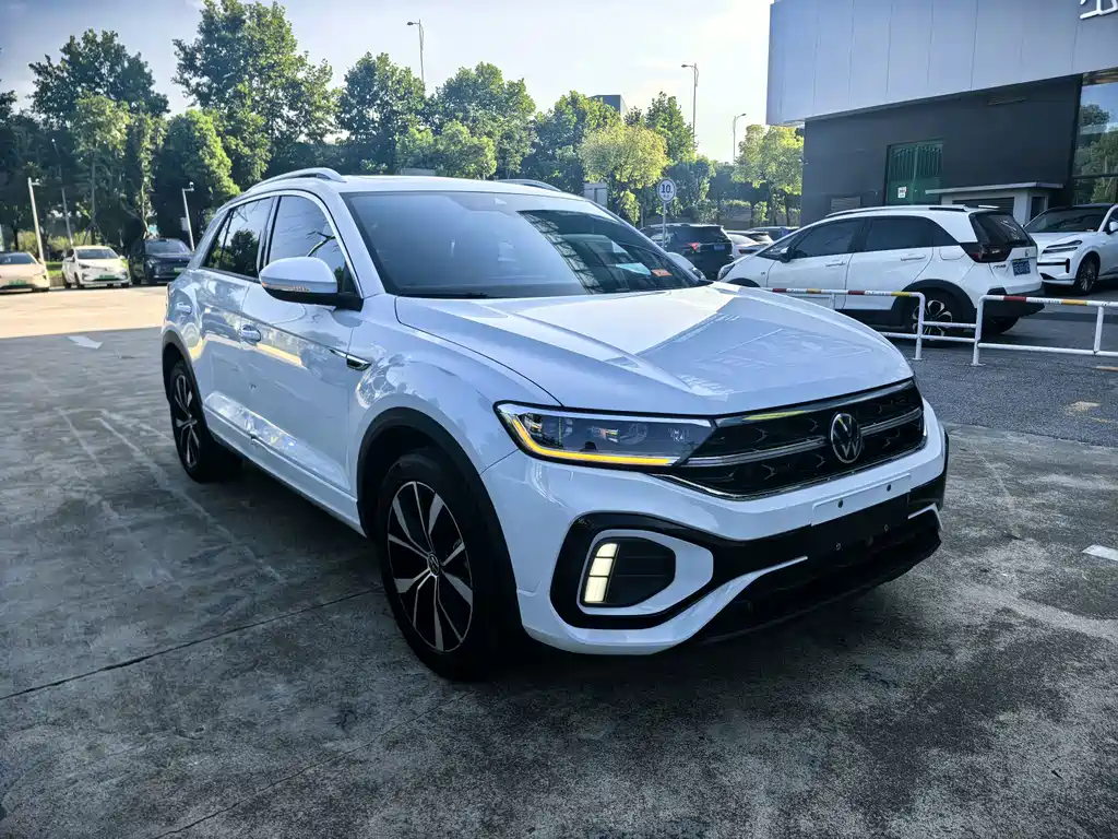 Volkswagen T-Roc 2023