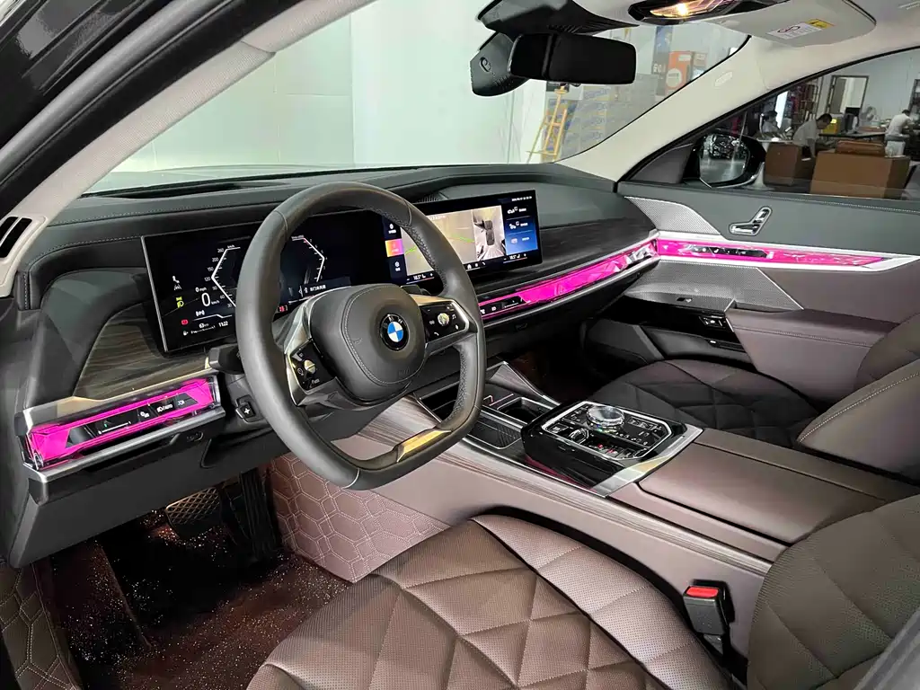 BMW 7 Series 2025 — фото 9