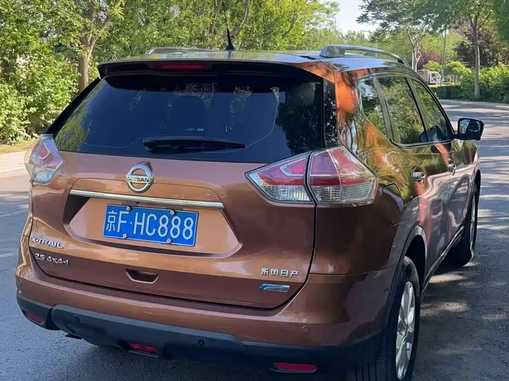 Nissan X-Trail 2015