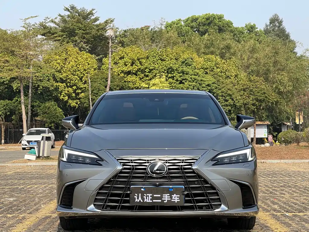 Lexus ES 2025 — фото 2