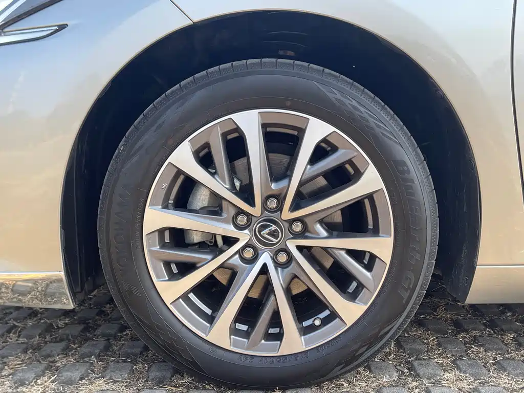 Lexus ES 2025 — фото 22