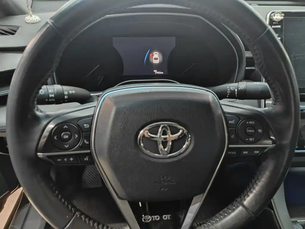 Toyota Avalon 2019 — фото 16