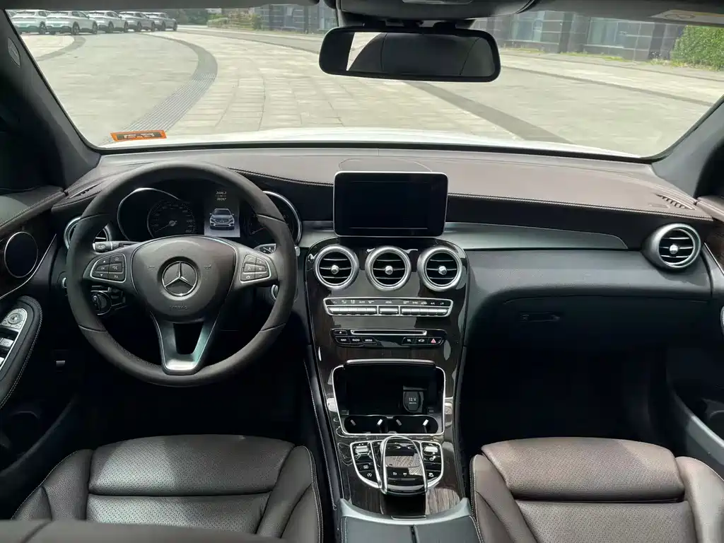Mercedes-Benz GLC 2019 — фото 11