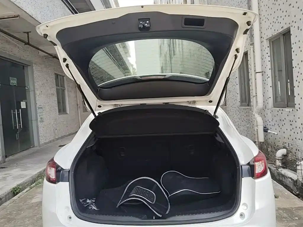 Mazda CX-4 2019 — фото 19