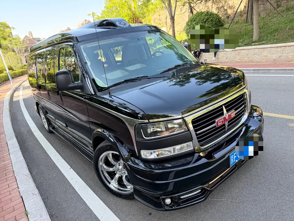 GMC Savana 2013