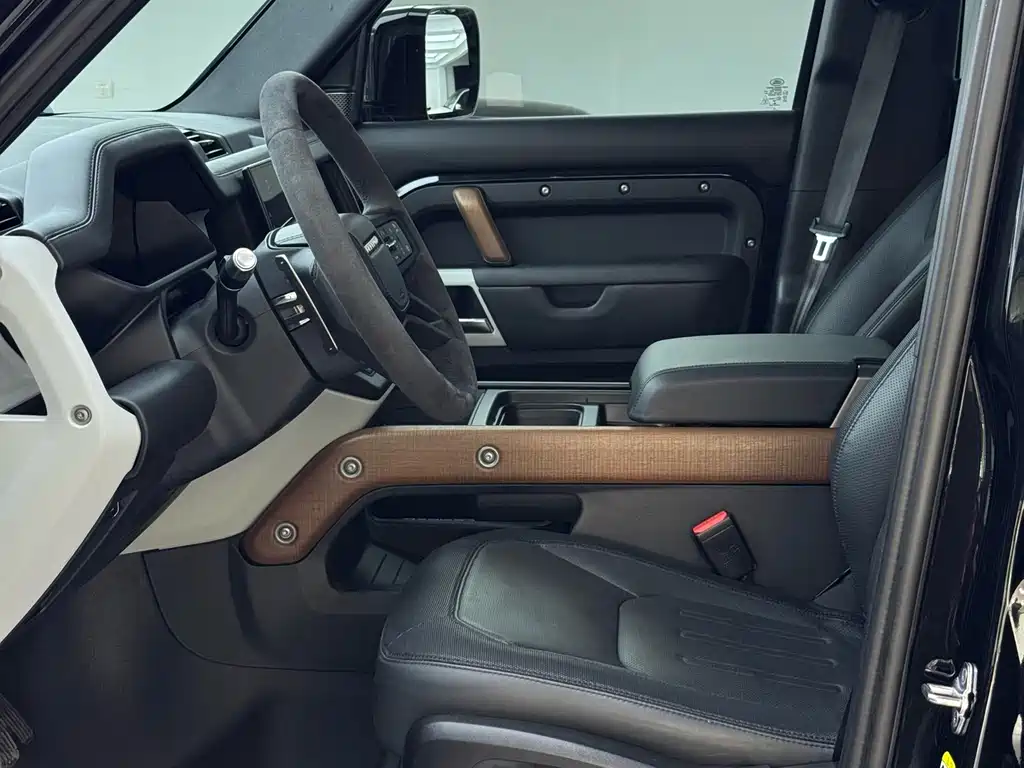 Land Rover Defender 2022 — фото 4