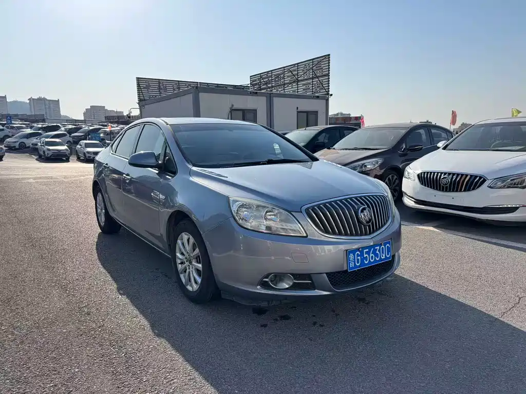 Buick Excelle 2014 — фото 2