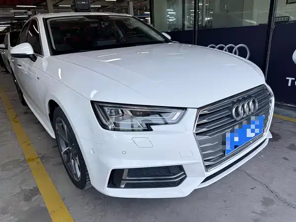 Audi A4L 2018