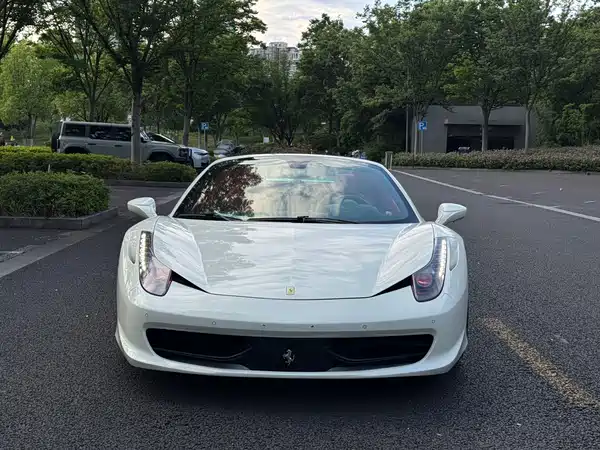 Ferrari 458 2013
