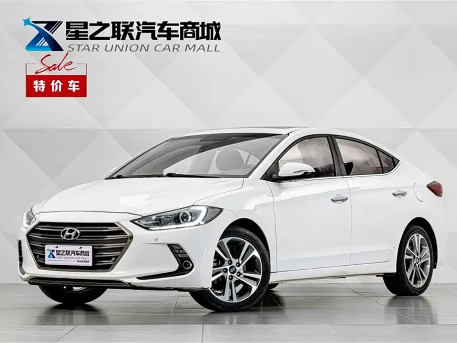 Hyundai Elantra 2018 — фото 1