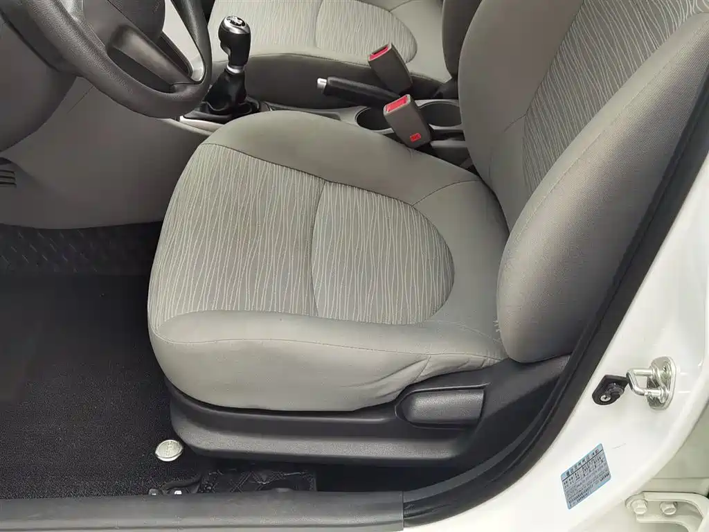 Hyundai Verna 2015 — фото 20