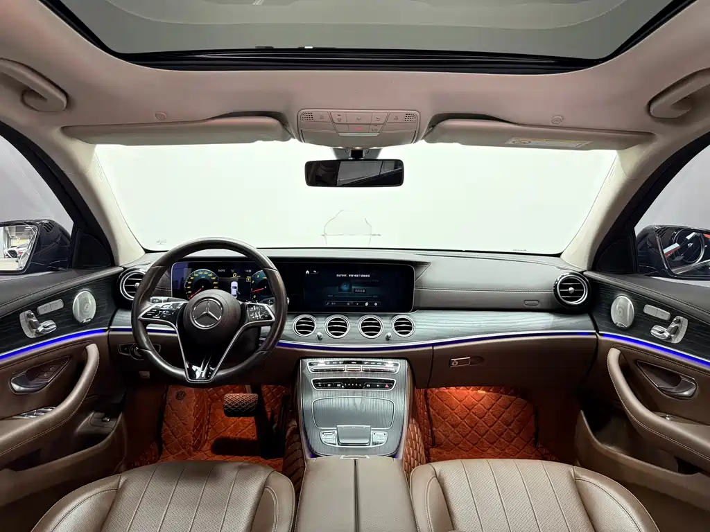 Mercedes-Benz E-Class 2023 — фото 16