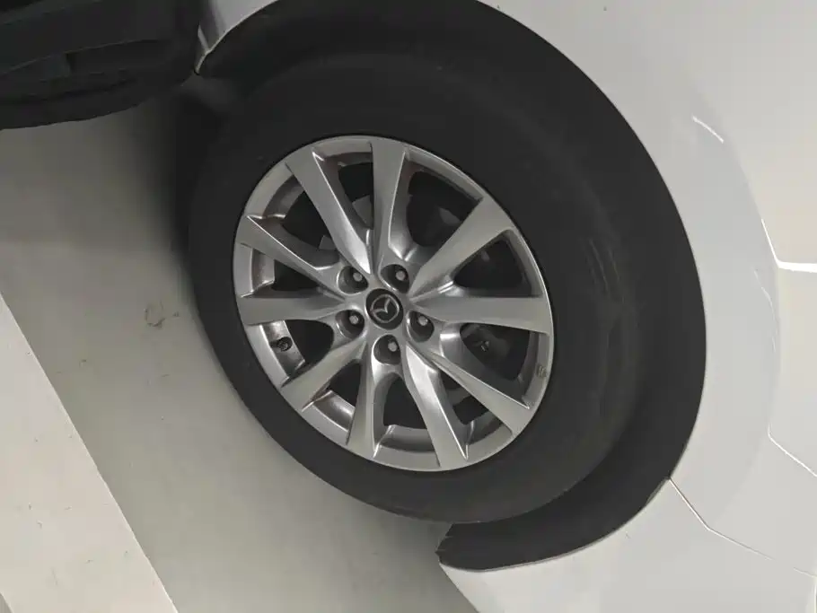 Mazda Atenza 2015
