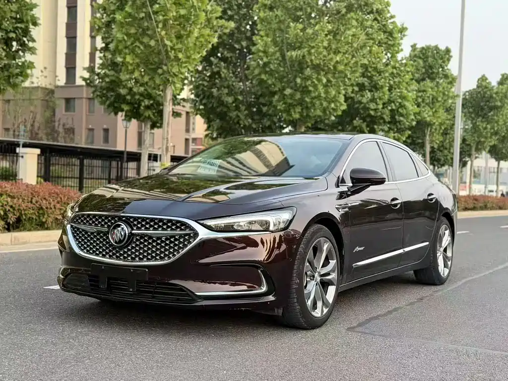 Buick LaCrosse 2022 — фото 1