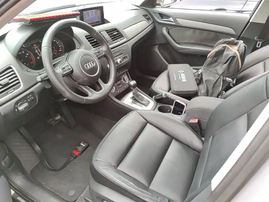 Audi Q3 2014 — фото 15