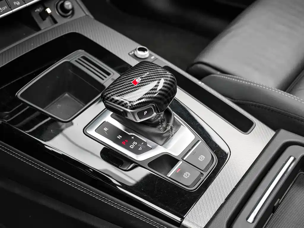 Audi Q5L 2022 — фото 16