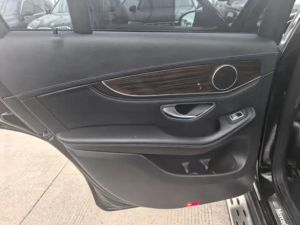 Mercedes-Benz GLC 2019 — фото 17