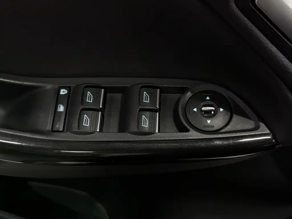 Ford Focus 2017 — фото 9