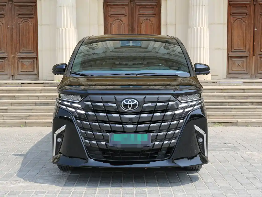 Toyota Alphard 2025 — фото 2