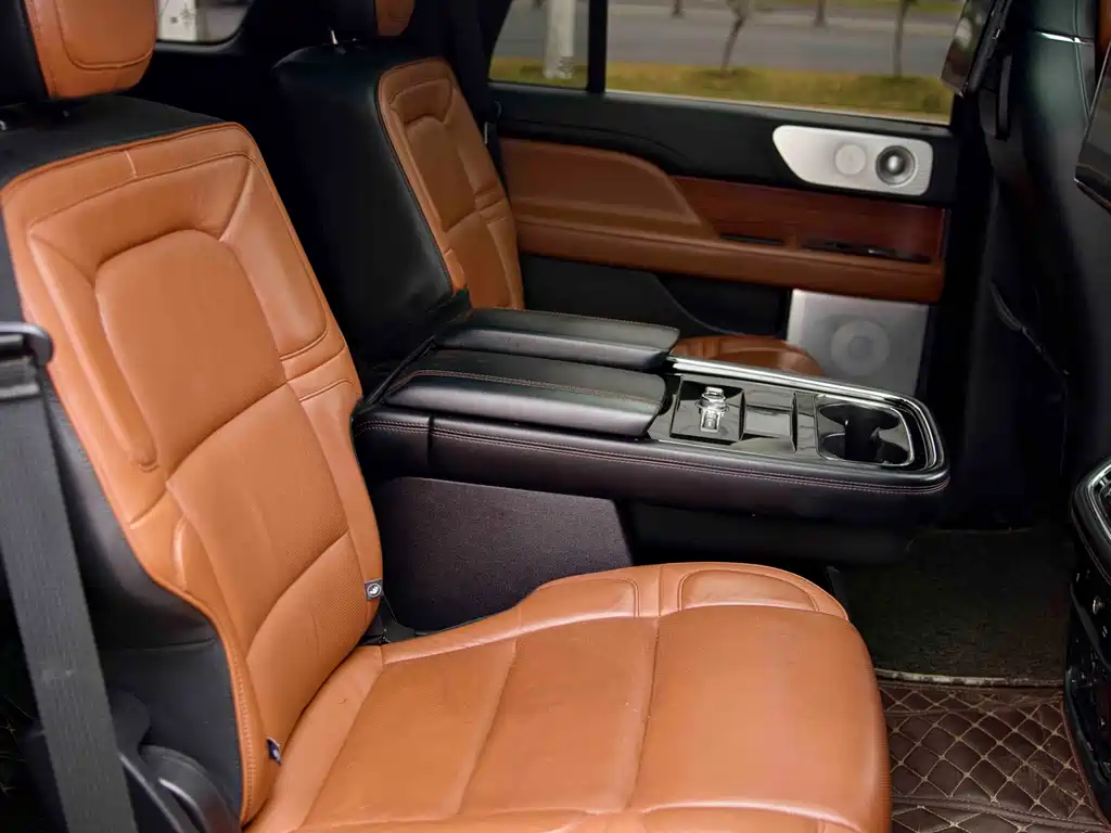 Lincoln Navigator 2019 — фото 14