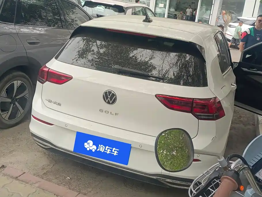 Volkswagen Golf 2024