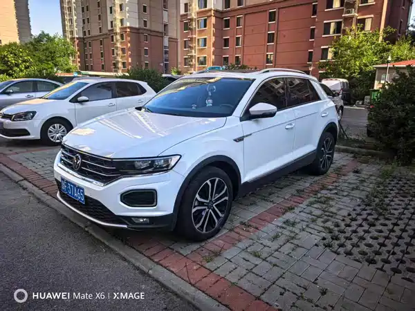 Volkswagen T-Roc 2023