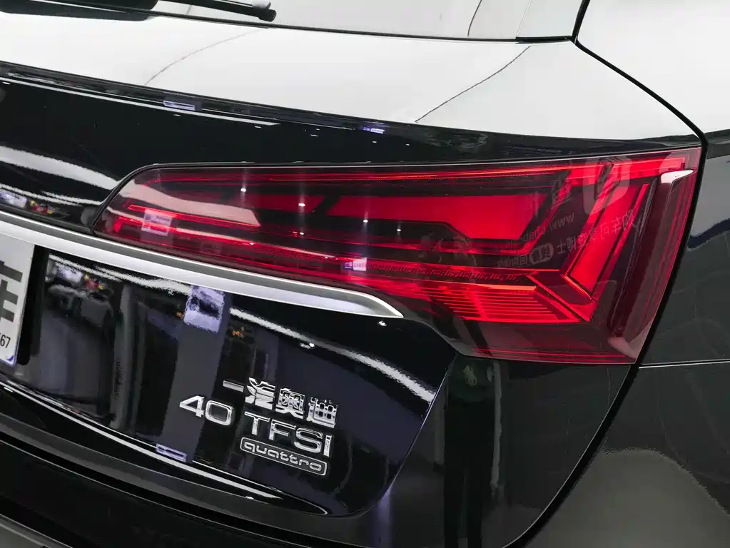 Audi Q5L 2022 — фото 20