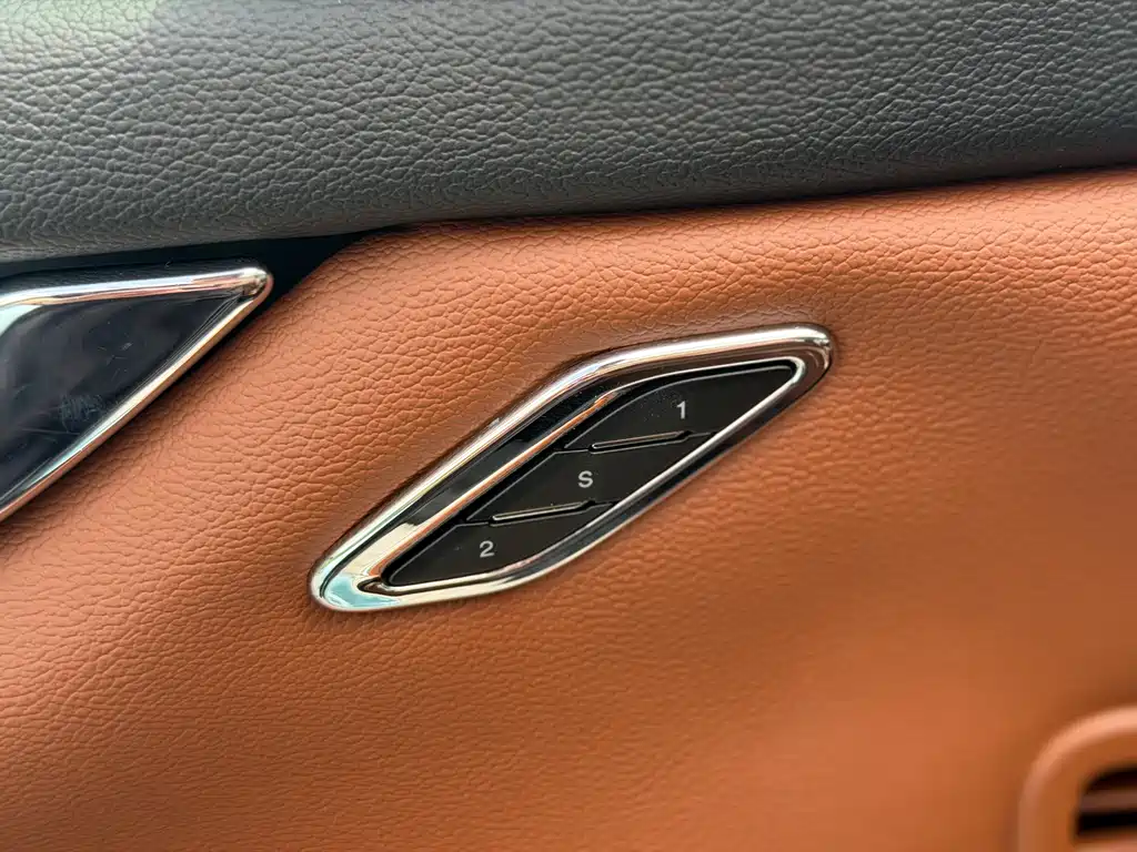 Maserati Quattroporte 2016 — фото 6