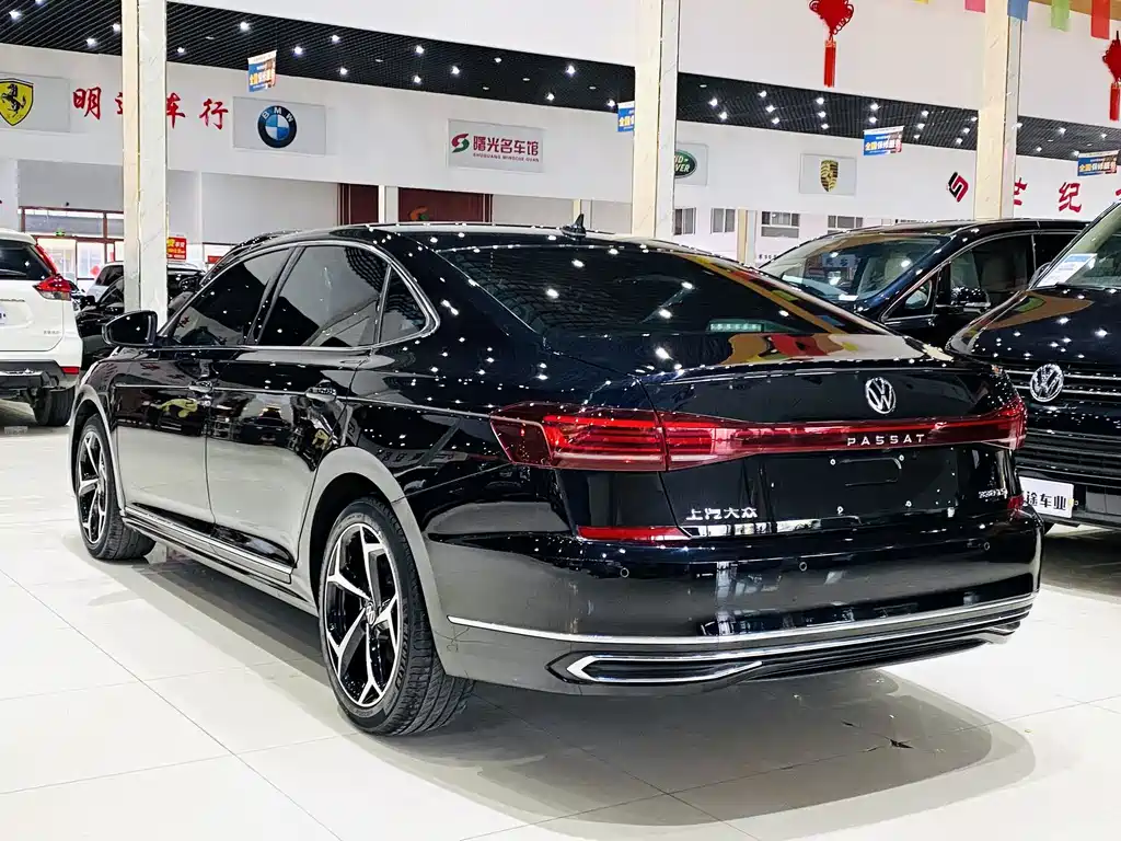 Volkswagen Passat 2023 — фото 16