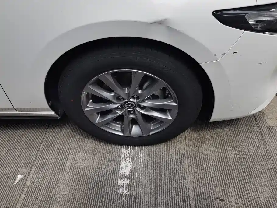 Mazda 3 Axela 2022