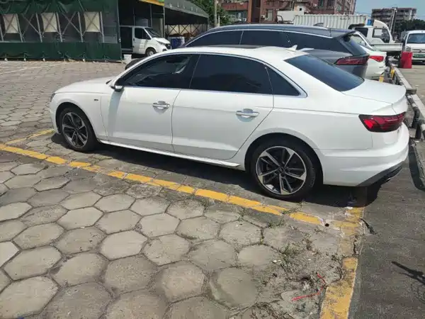 Audi A4L 2024