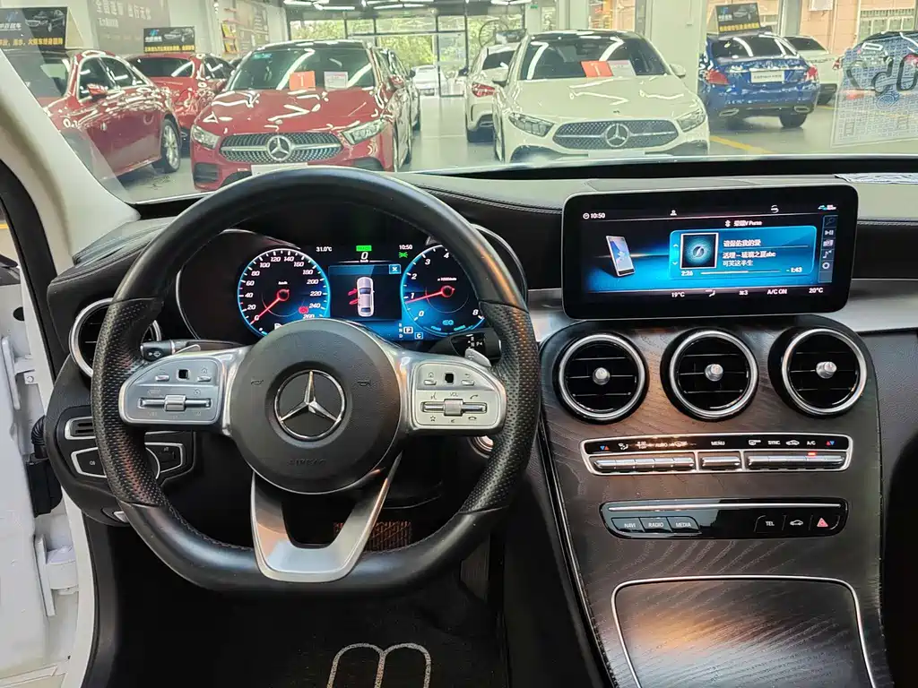Mercedes-Benz C-Class 2019 — фото 13