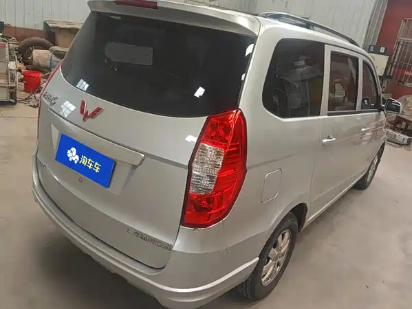 Wuling Hongguang 2018