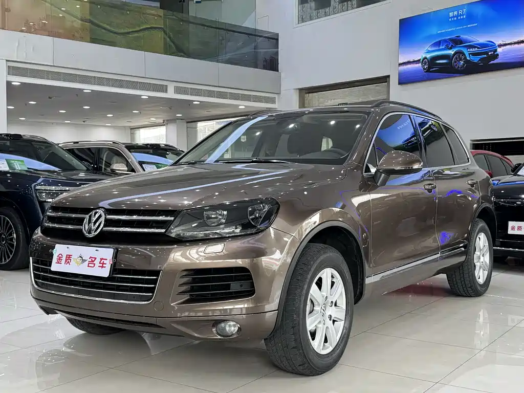 Volkswagen Touareg 2014 — фото 1