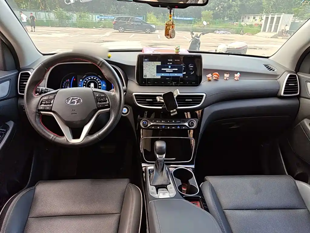 Hyundai Tucson 2020 — фото 10