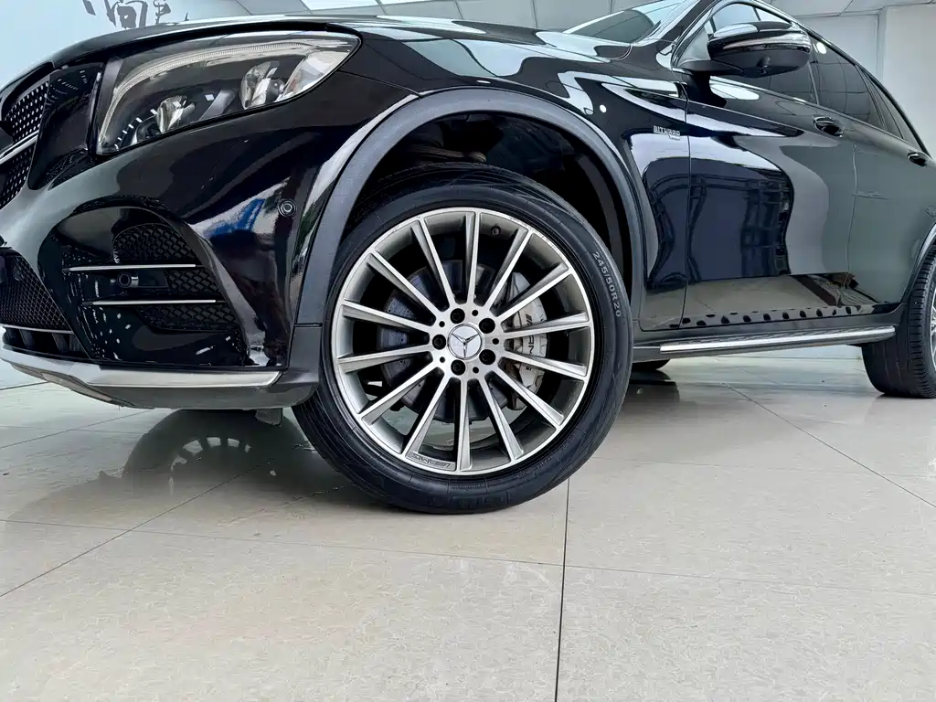 Mercedes-Benz GLC AMG 2018 — фото 20