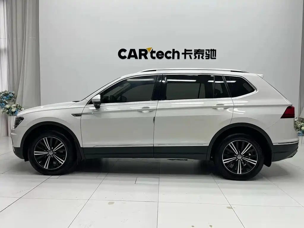 Volkswagen Tiguan L 2018 — фото 9