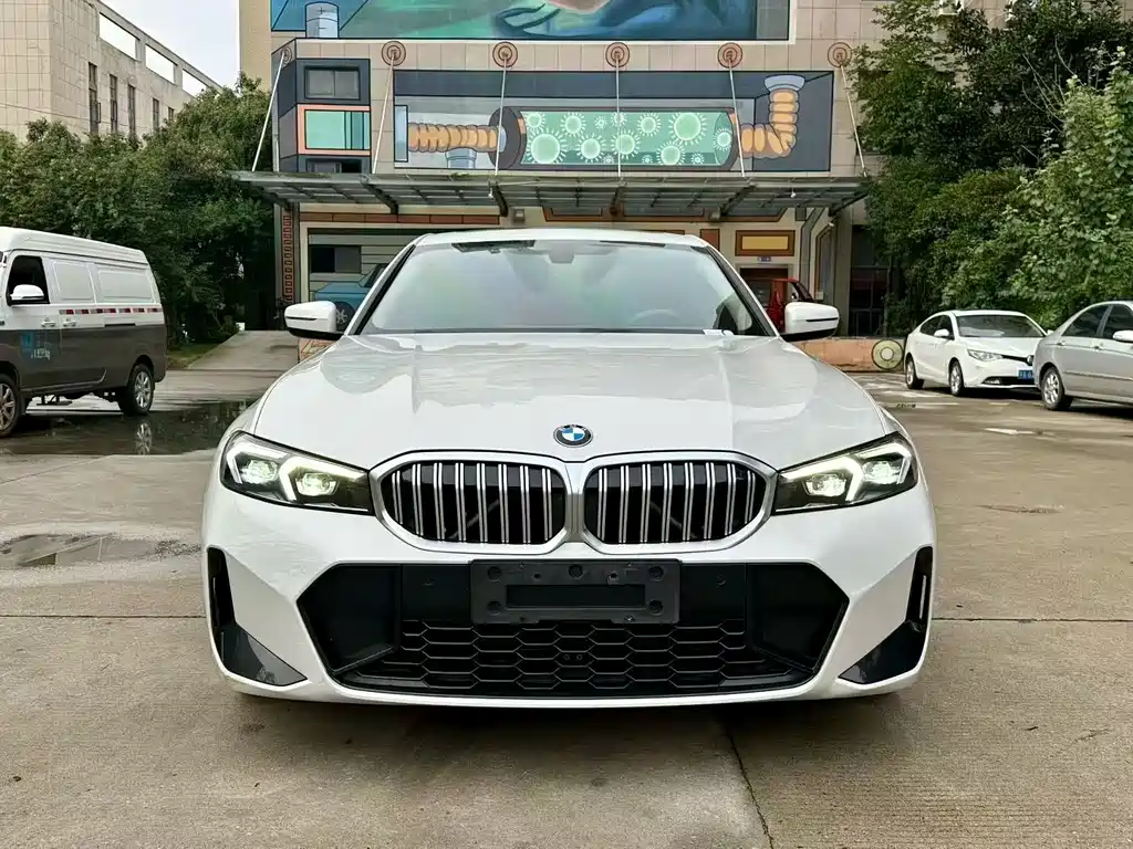 BMW 3 Series 2023