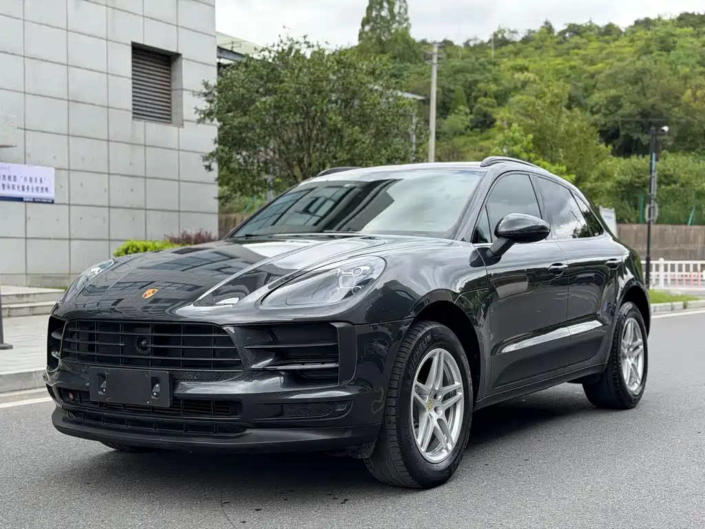 Porsche Macan 2020 — фото 1
