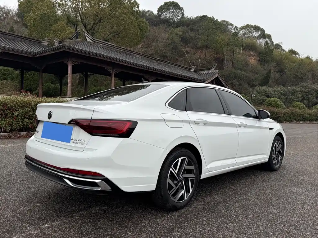 Volkswagen Sagitar 2023