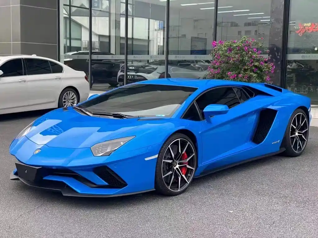 Lamborghini Aventador 2018 — фото 4
