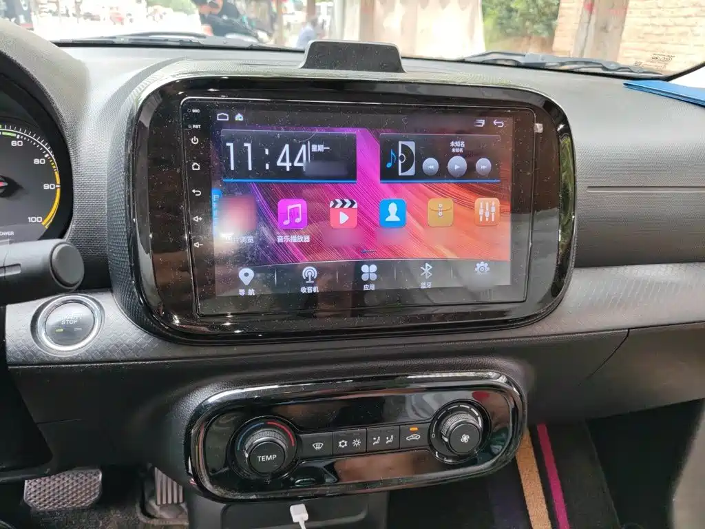 Roewe Clever 2022 — фото 6