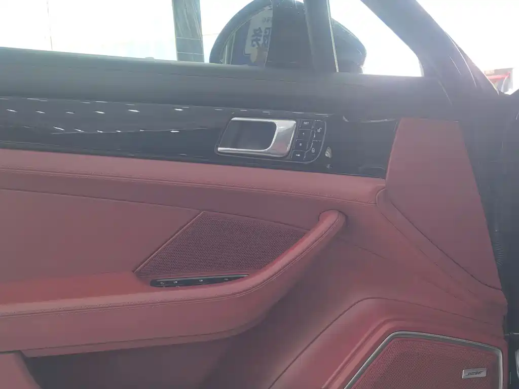 Porsche Panamera 2017 — фото 9