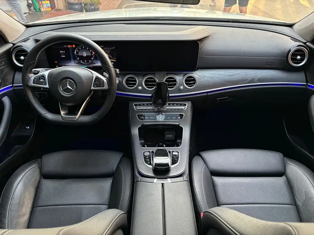 Mercedes-Benz E-Class 2017 — фото 13