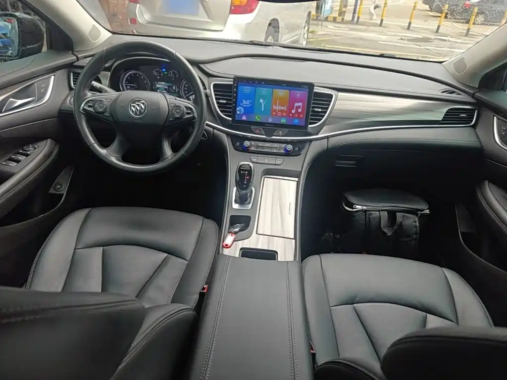 Buick LaCrosse 2018 — фото 10